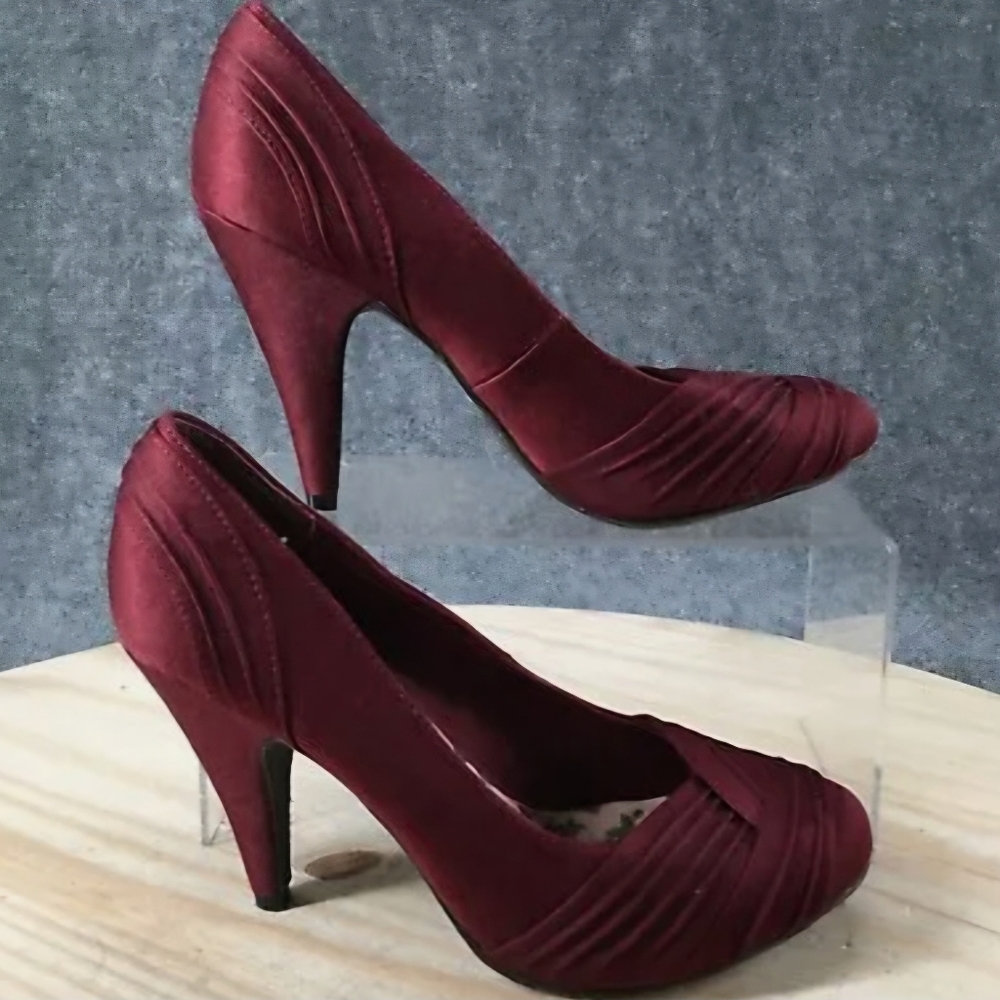 Wine Burgundy Heels - Picture 4 of 4